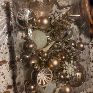 Elegant Holiday Ornament Set in Gold and Silver